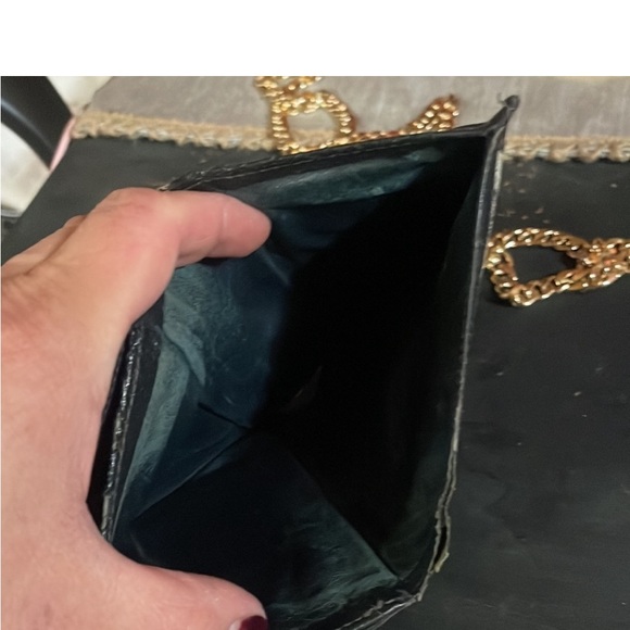 💎💎GUCCI WALLET ON CHAIN💎💎 - Picture 5 of 6